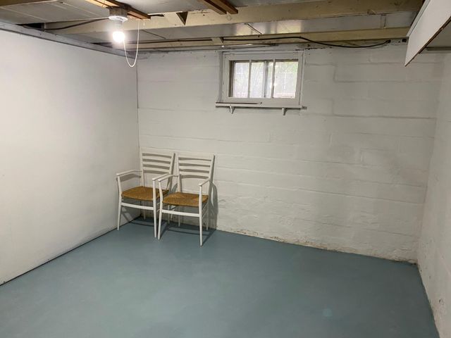 1189 Hawthorne Avenue E, Saint Paul, MN 55106