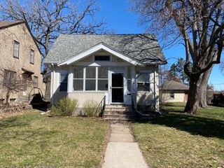 1189 Hawthorne Avenue E, Saint Paul, MN 55106