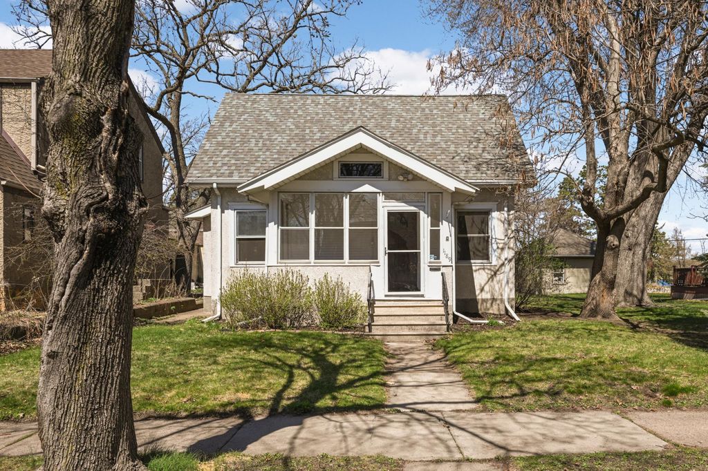 1189 Hawthorne Avenue E, Saint Paul, MN 55106