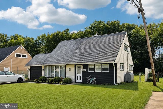 85 KINGWOOD LN, Levittown, PA 19055