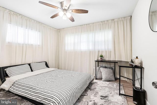 85 KINGWOOD LN, Levittown, PA 19055