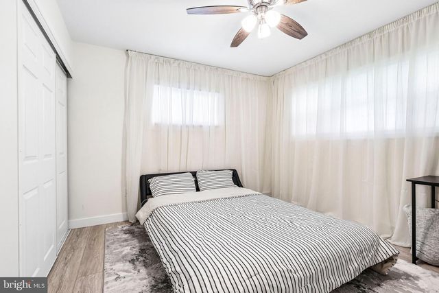 85 KINGWOOD LN, Levittown, PA 19055