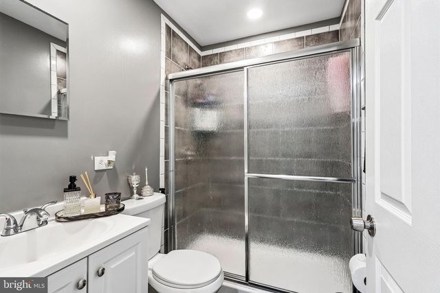 85 KINGWOOD LN, Levittown, PA 19055