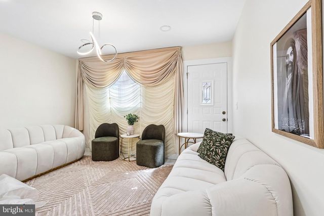 85 KINGWOOD LN, Levittown, PA 19055
