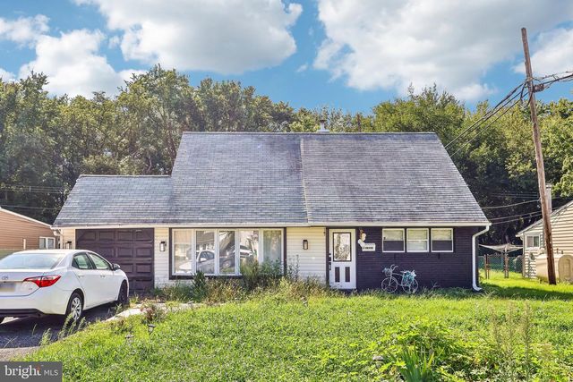 85 KINGWOOD LN, Levittown, PA 19055