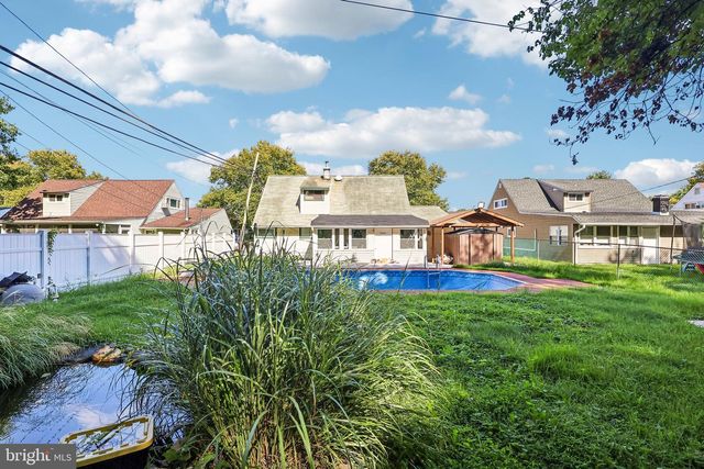 85 KINGWOOD LN, Levittown, PA 19055