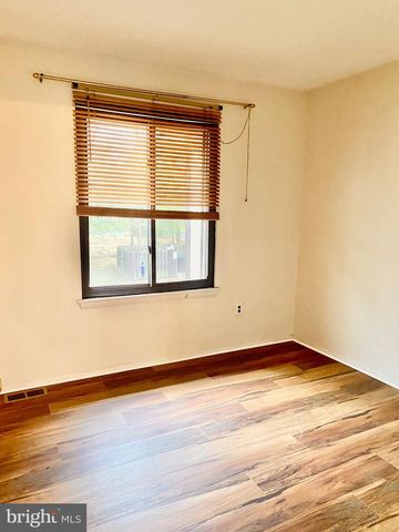 5 MULBERRY CT, Lumberton, NJ 08048