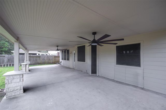 13431 Yaupon Holly Lane, Houston, TX 77044