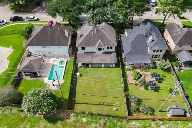 13431 Yaupon Holly Lane, Houston, TX 77044