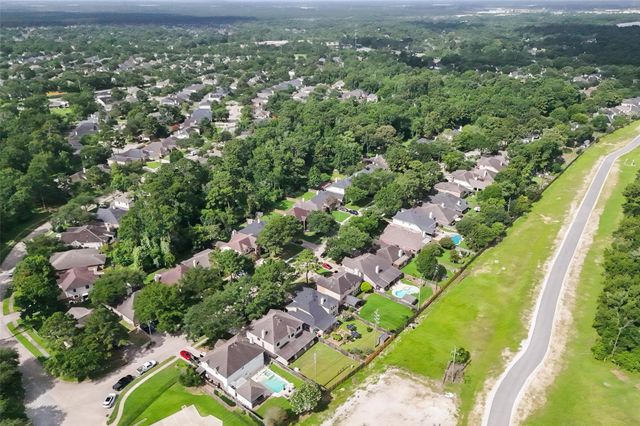 13431 Yaupon Holly Lane, Houston, TX 77044