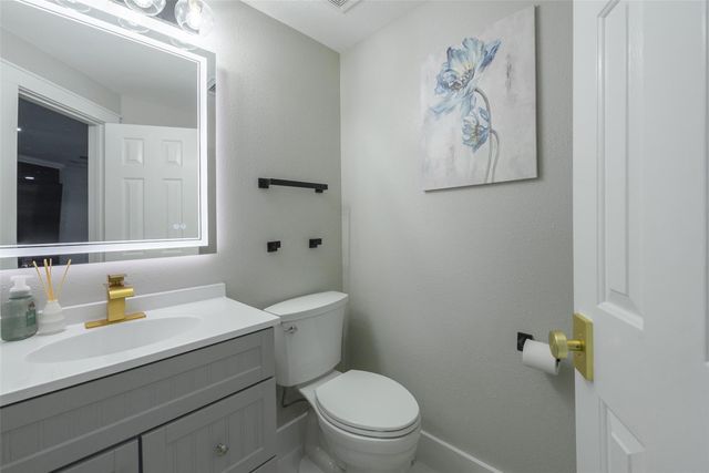 13431 Yaupon Holly Lane, Houston, TX 77044