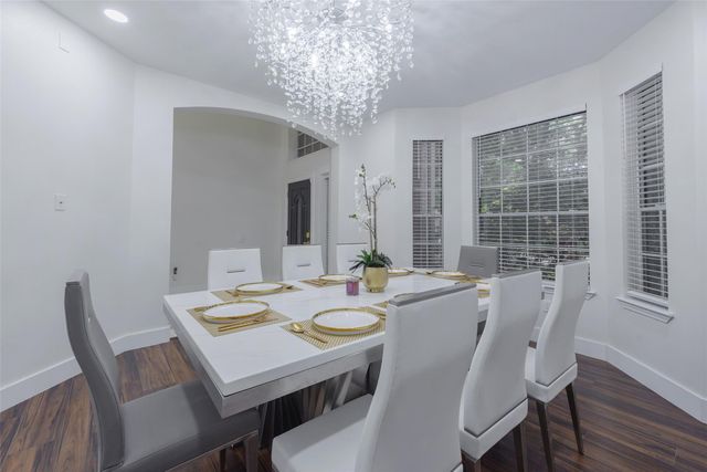13431 Yaupon Holly Lane, Houston, TX 77044