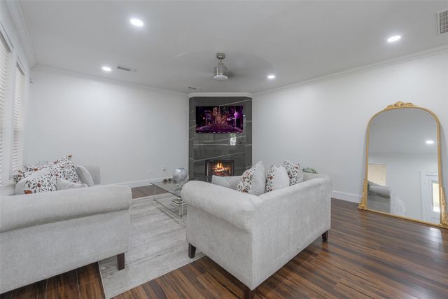 13431 Yaupon Holly Lane, Houston, TX 77044