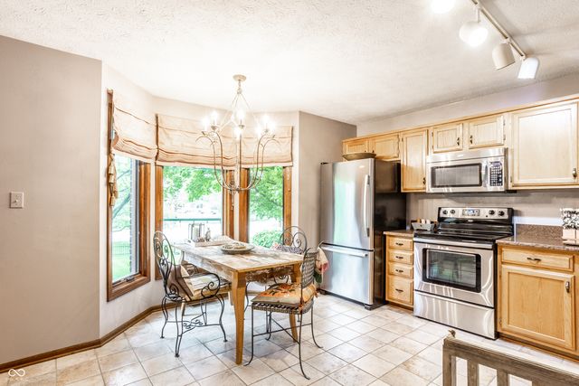 18 Ashbourne Drive, Noblesville, IN 46060