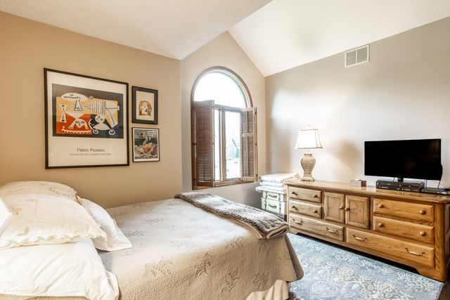 18 Ashbourne Drive, Noblesville, IN 46060