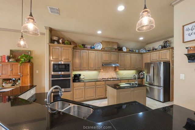 5116 Congressional Drive, College Station, TX 77845