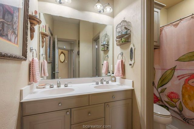 5116 Congressional Drive, College Station, TX 77845