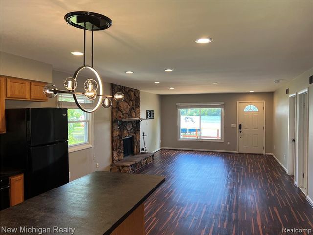 7920 Detroit Boulevard, West Bloomfield, MI 48323