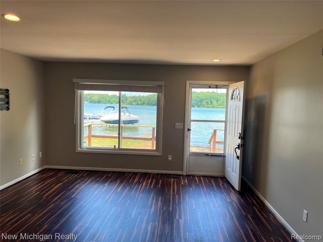 7920 Detroit Boulevard, West Bloomfield, MI 48323