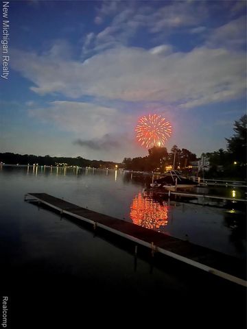 7920 Detroit Boulevard, West Bloomfield, MI 48323