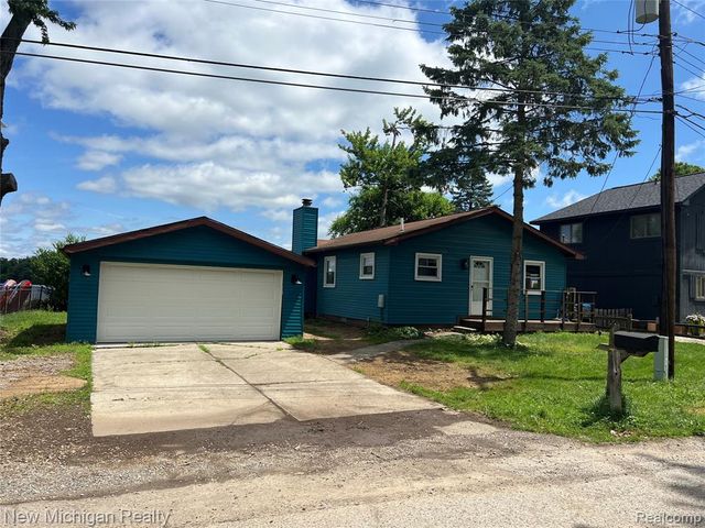 7920 Detroit Boulevard, West Bloomfield, MI 48323