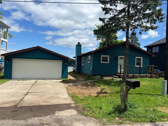 7920 Detroit Boulevard, West Bloomfield, MI 48323