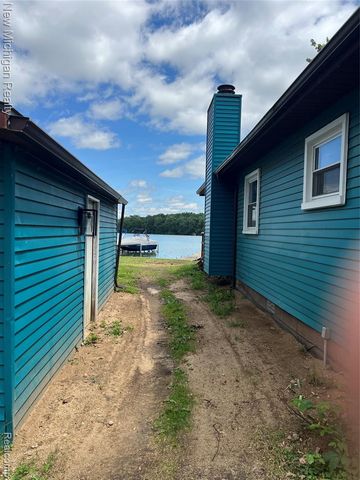 7920 Detroit Boulevard, West Bloomfield, MI 48323