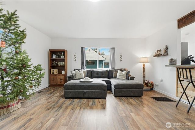 1317 W Main Street, Centralia, WA 98531