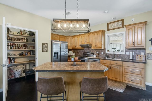 850 Sandy Ford Road, El Paso, AR 72045