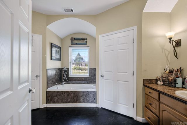 850 Sandy Ford Road, El Paso, AR 72045