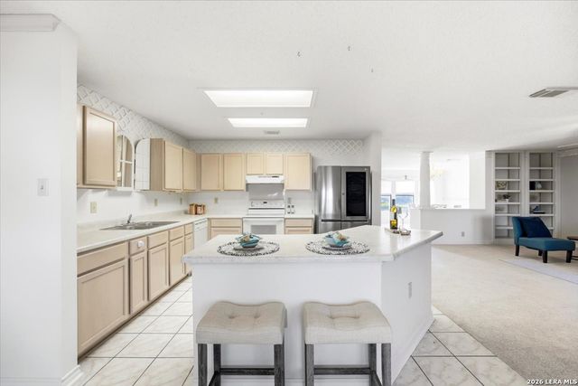 8410 Park Olympia, Universal City, TX 78148