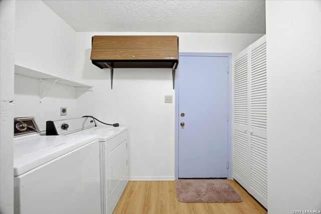 8410 Park Olympia, Universal City, TX 78148