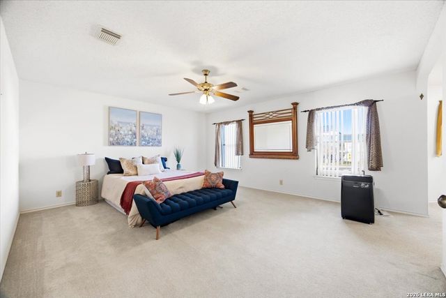 8410 Park Olympia, Universal City, TX 78148