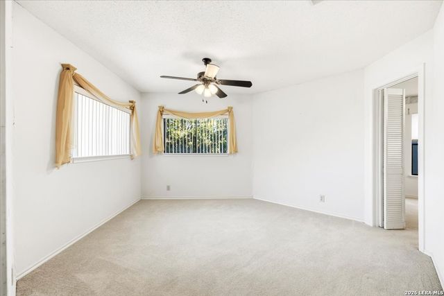 8410 Park Olympia, Universal City, TX 78148