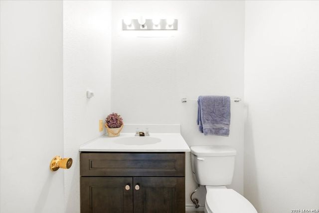 8410 Park Olympia, Universal City, TX 78148