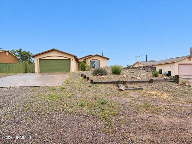 5212 Navajo Trail, Las Cruces, NM 88012