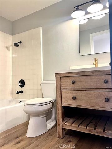 25241 Mawson, Laguna Hills, CA 92653