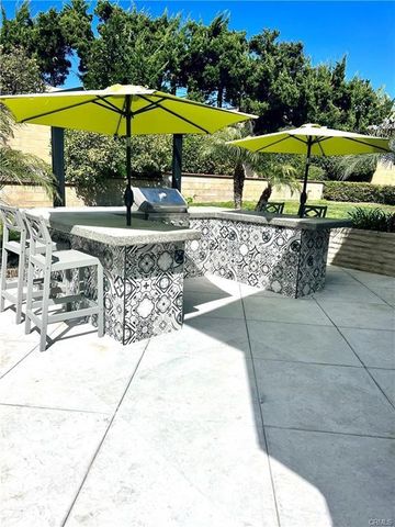 25241 Mawson, Laguna Hills, CA 92653