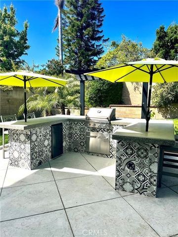 25241 Mawson, Laguna Hills, CA 92653