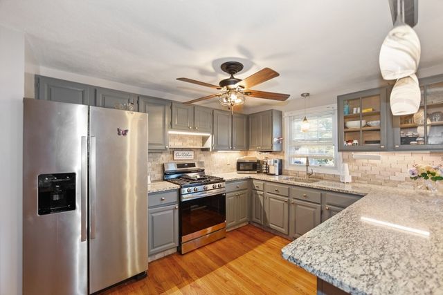 24 Arden Court, Warwick, RI 02889
