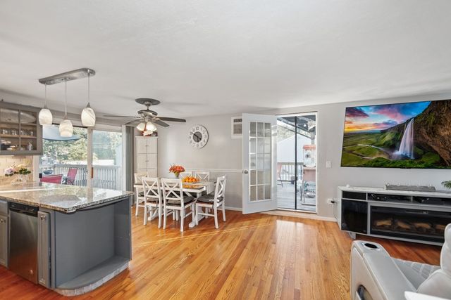 24 Arden Court, Warwick, RI 02889