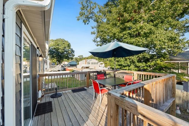 24 Arden Court, Warwick, RI 02889