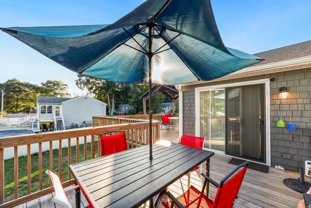 24 Arden Court, Warwick, RI 02889