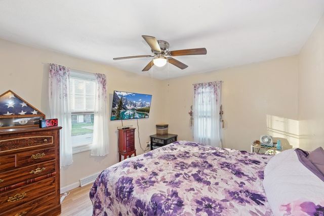 24 Arden Court, Warwick, RI 02889
