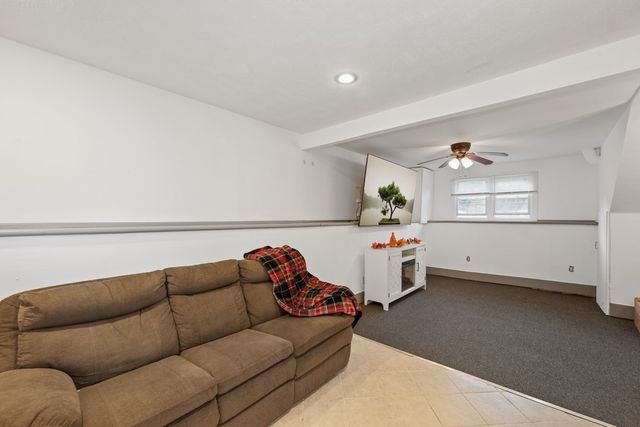 24 Arden Court, Warwick, RI 02889