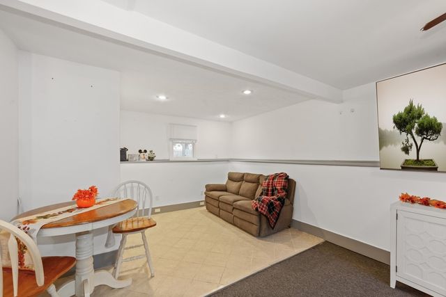24 Arden Court, Warwick, RI 02889