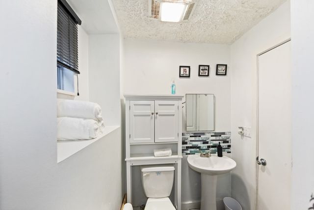 24 Arden Court, Warwick, RI 02889