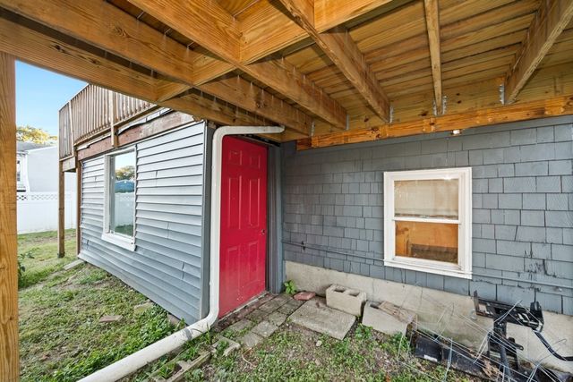 24 Arden Court, Warwick, RI 02889