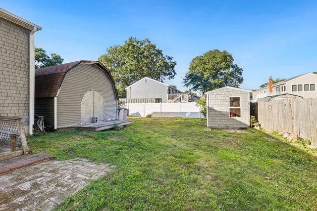 24 Arden Court, Warwick, RI 02889