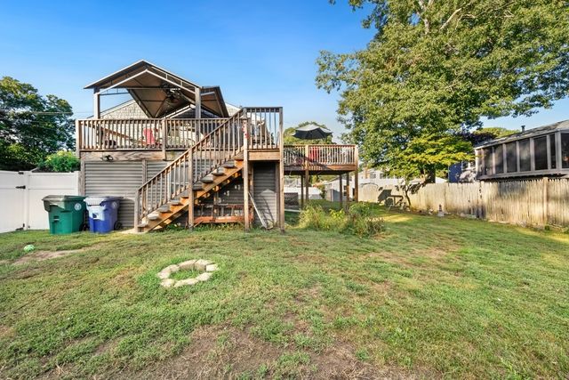 24 Arden Court, Warwick, RI 02889
